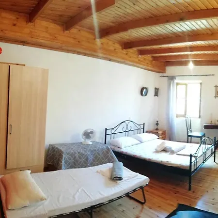 Εξοχικό σπίτι Country Traditional House In Corfu Village, Greece Σιναράδες