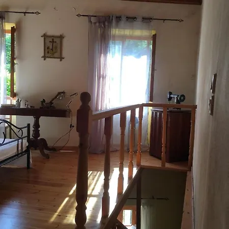 Country Traditional House In Corfu Village, Greece Σιναράδες