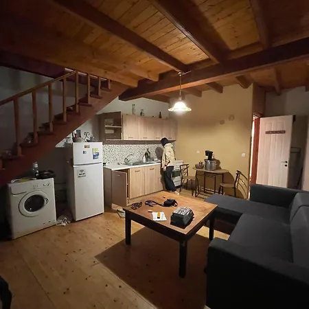 Country Traditional House In Corfu Village, Greece Séjour à la campagne